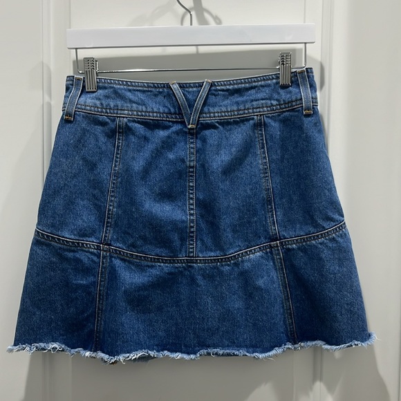 Veronica Beard Lavelle Denim Mini Skirt Sz 8 - Picture 8 of 10